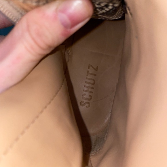 Schutz Andrea Snakeskin Printed Studded Combat Boots Womens Size 7 - Picture 5 of 6